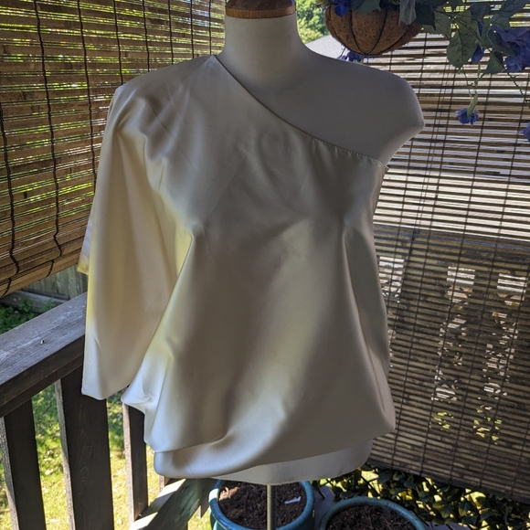 Off the shoulder satin finish top . - Picture 7 of 10
